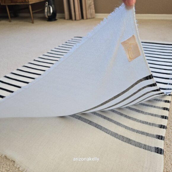 Ivory Cashmere Scarf With Black Stripes - Picture 6 of 16